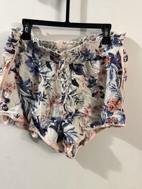 American Eagle Large Shorts